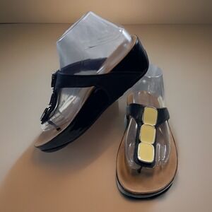 Fitflop Women's 8 Sandals Pietra II Black Leather Thongs Flip Flops Embellished